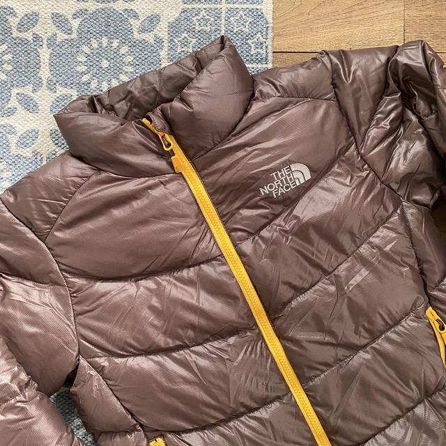 Brown North face puffer jacket - M Women's  Coat Brown Yellow